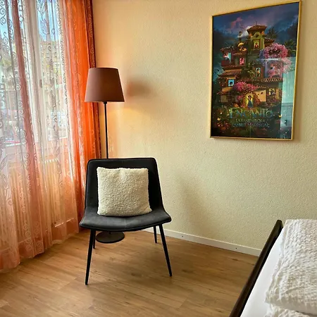 מלון Movieworld *